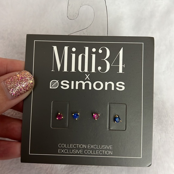 Midi34 x Simons stud earrings - Picture 3 of 7